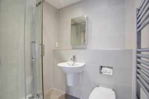 En-suite- click for photo gallery